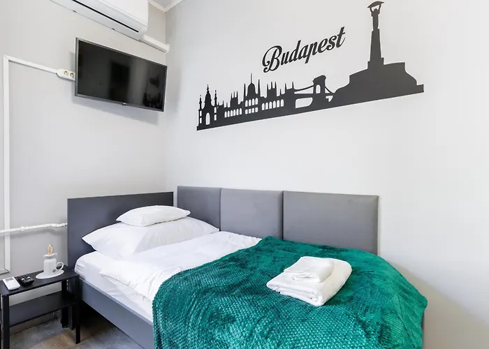 Downtown Apartment House Green